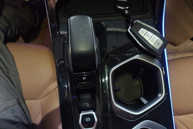 Used Geely Auto FX11 2023 1.5TD DCT Prestige Edition
