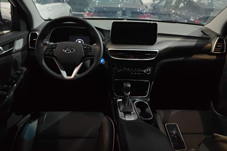 Used Hyundai Tucson 2020 280TGDi Two-Wheel-Drive GLS Fashion Edition China VI Standard