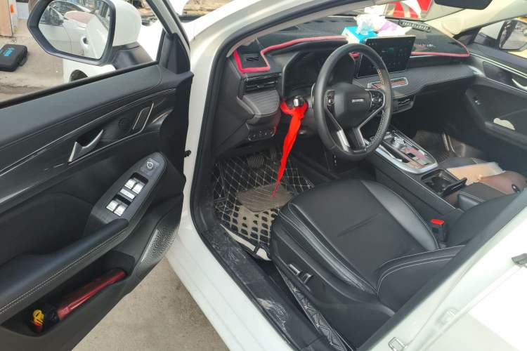 Used Haval JOLION 2021 1.5T Automatic Four-Door Version
