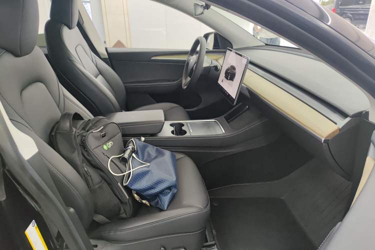 Used Tesla Model Y 2022 Rear-Wheel-Drive Version
