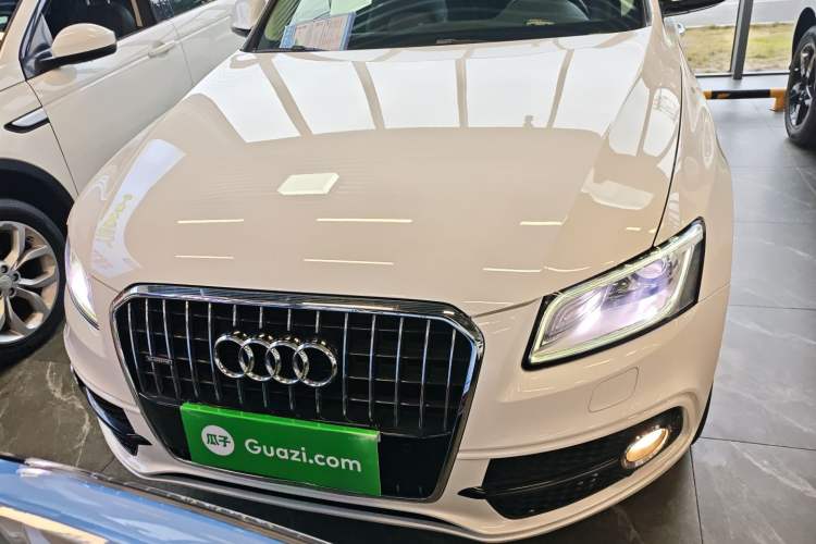 Used Audi Q5 2017 Plus 40 TFSI Ambition Model