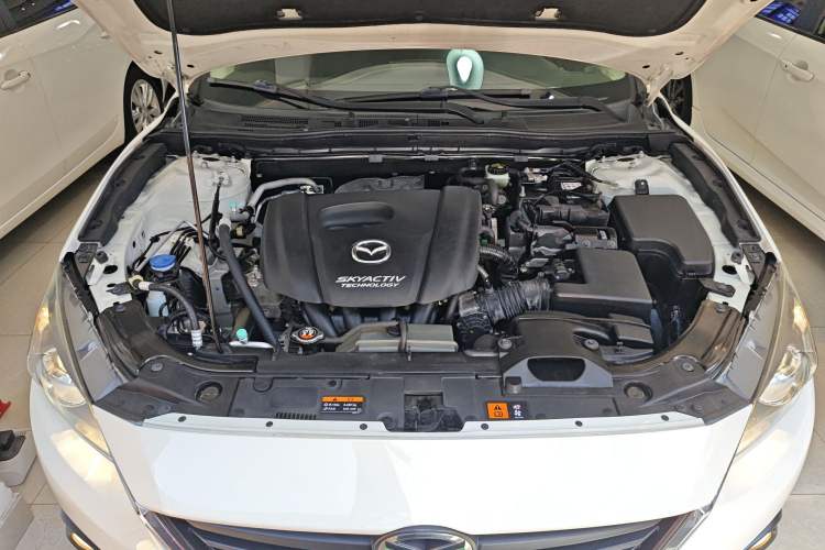 Used Mazda Mazda 3 Axela 2016 Sedan 1.5L Automatic Comfort Model
