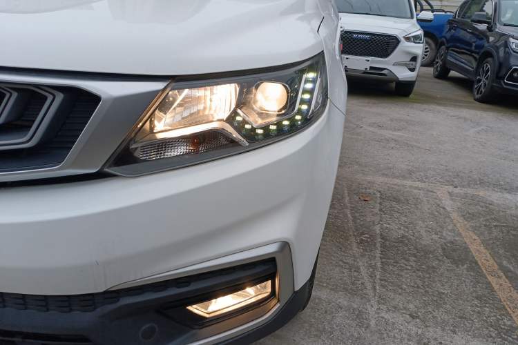 Used Geely Auto Vision X6 2018 1.4T CVT 4G Connected Luxury Version
