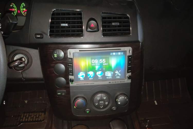 Used Roewe W5 2014 1.8T 2WD Automatic Tharu Special Edition