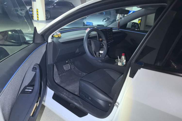 Used Tesla Model 3 2023 Rear-Wheel-Drive Version