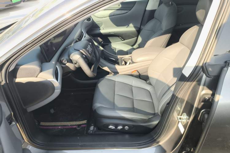 Used  L6 2024 Max Long-Range Version
