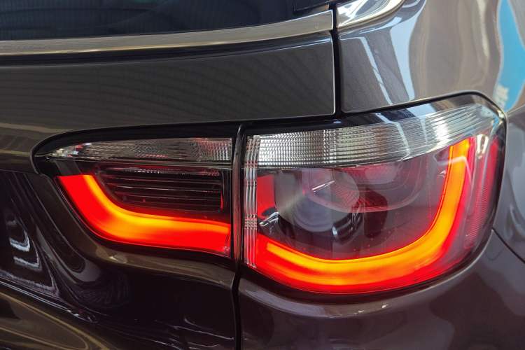 Used  Compass 2017 200T Automatic Family Edition
