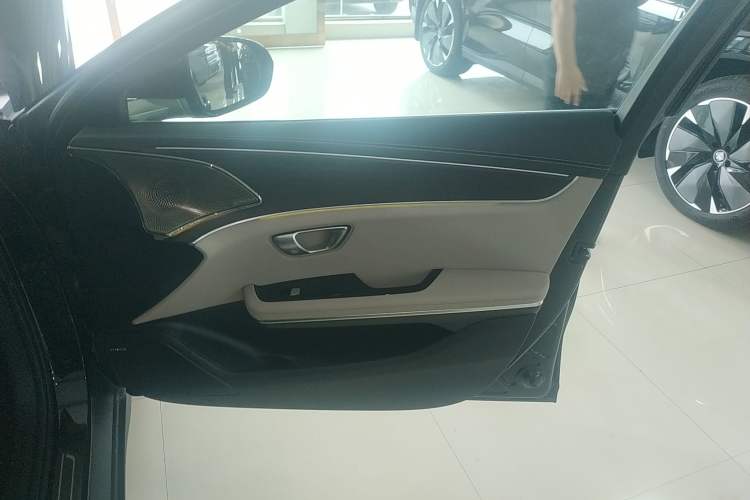 Used BYD Han 2025 DM-i Intelligent Driving Edition 125KM LiDAR Flagship Model