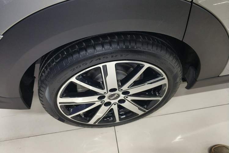 Used  MINI 2023 1.5T COOPER Artist Five-Door Edition
