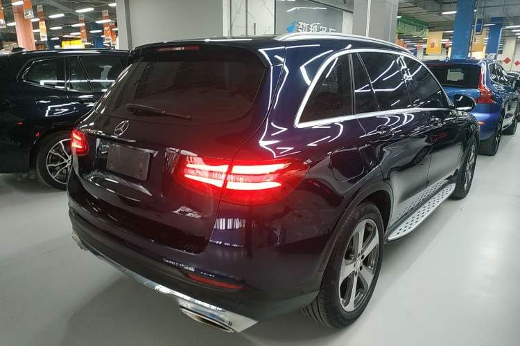 Used Mercedes-Benz GLC 2016 GLC 260 4MATIC Luxury Model
