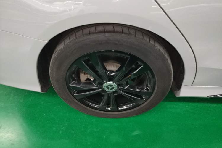 Used Mercedes-Benz C-Class 2017 Facelift C 200 L Sport Edition