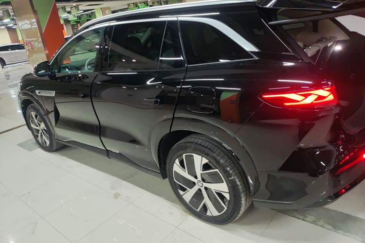 Used BYD Tang L 2025 EV with 670 km Range LiDAR and Premium Features