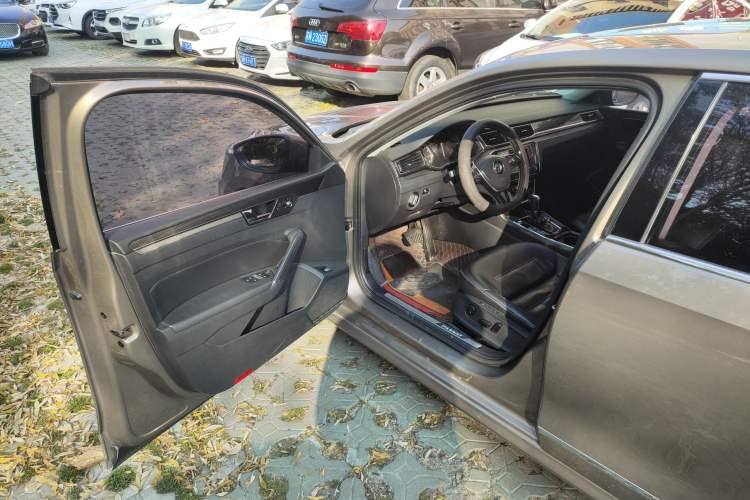 Used Volkswagen Passat 2016 330TSI DSG Prestige Edition
