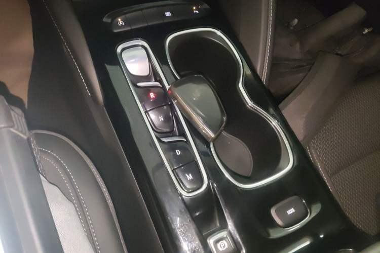 Used Buick Envision 2022 Facelift Encore S 552T Two-Wheel Drive Elite Model
