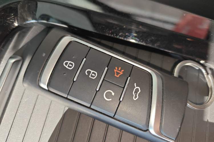 Used GAC Trumpchi M6 2023 PRO 270T DCT Luxury Edition
