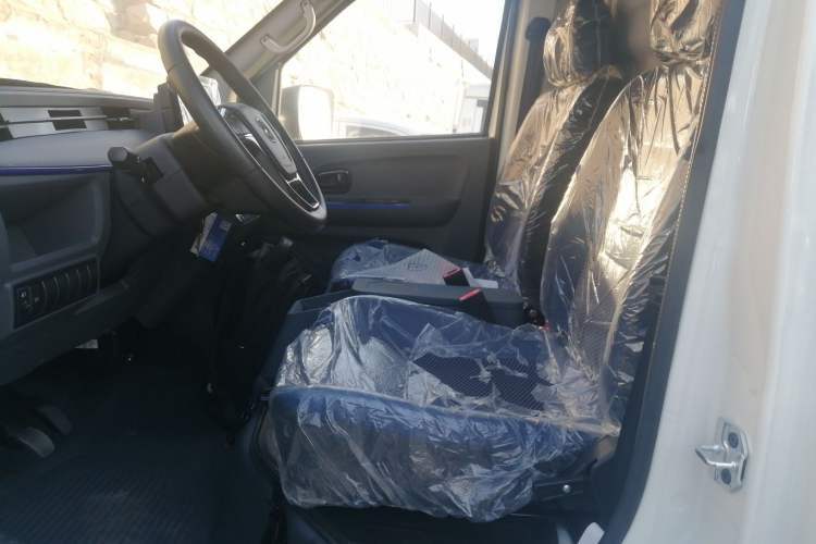 Used Dongfeng Yufeng EM27 2024 EM27 EVE Energy 41.86 kWh