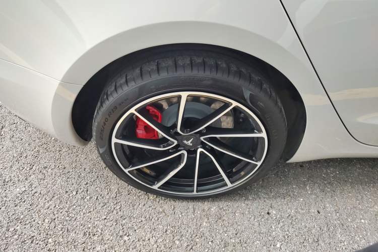 Used Tesla Model 3 2023 Long-Range All-Wheel-Drive Version
