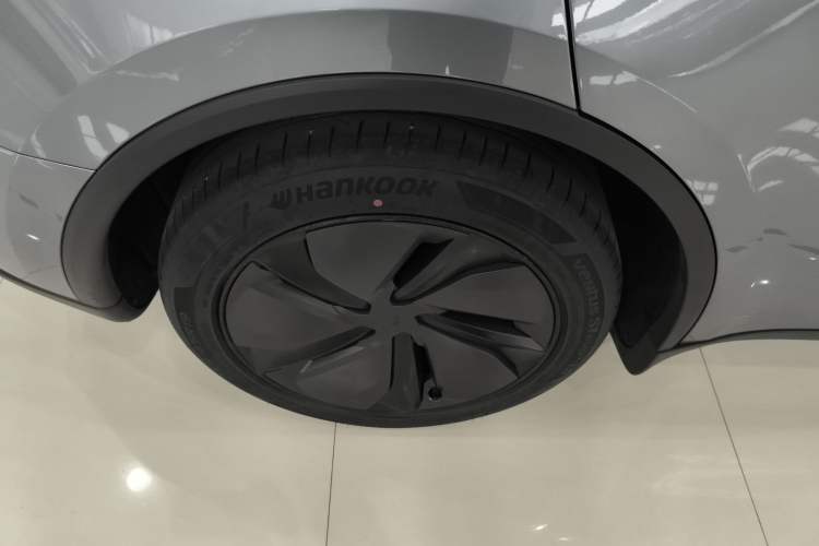 Used Tesla Model Y 2025 Long-Range All-Wheel Drive First Edition
