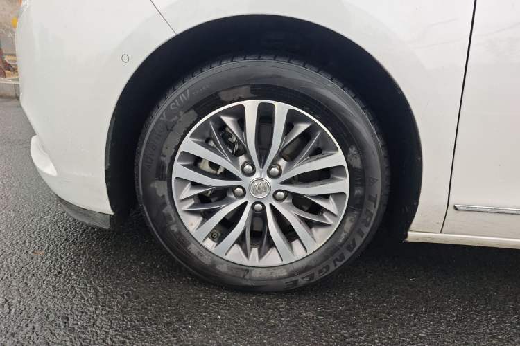 Used Buick GL8 2017 ES 28T Flagship Model China V Standard
