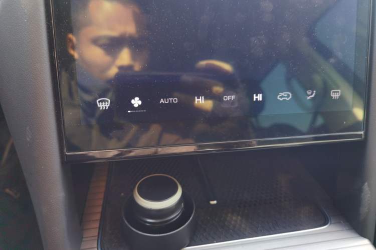 Used Hongqi HS7 PHEV 2024 2.0T PHEV Four-Wheel Drive Flagship Edition 7 Seats
