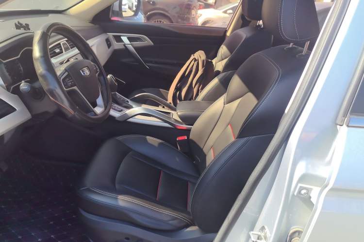 Used Geely Auto Emgrand X7 Sport 2018 1.8TD Automatic Two-Wheel Drive Zhiya Model
