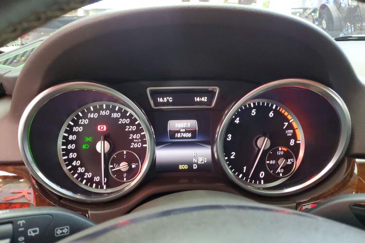 Used Mercedes-Benz M-Class 2014 ML 400 4MATIC Dynamic Model