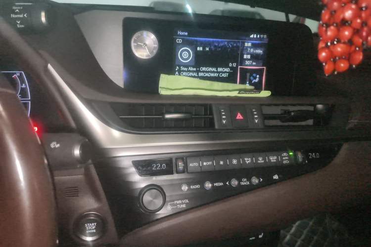 Used Lexus ES 2018 200 Excellence Edition China V Standard
