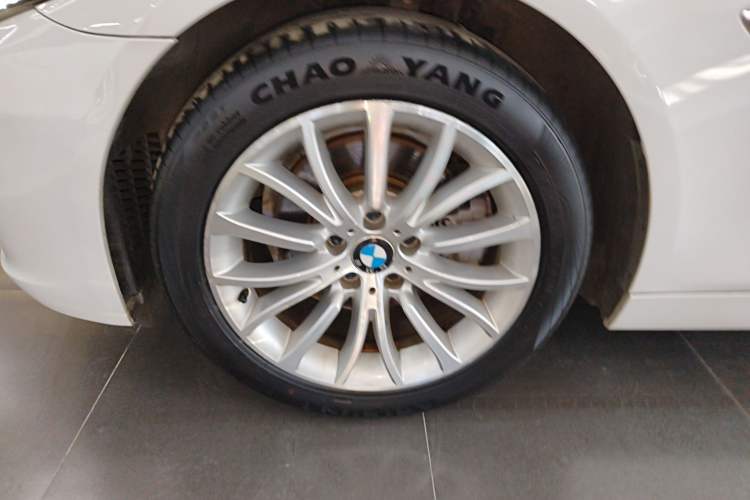 Used BMW 5 Series 2014 525Li Luxury Design Package