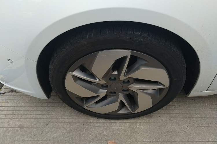 Used Geometry A 2019 High-Performance Standard Range Power Edition