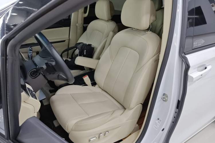 Used Buick GL8 2022 ES Landtrek 653T Luxury Edition