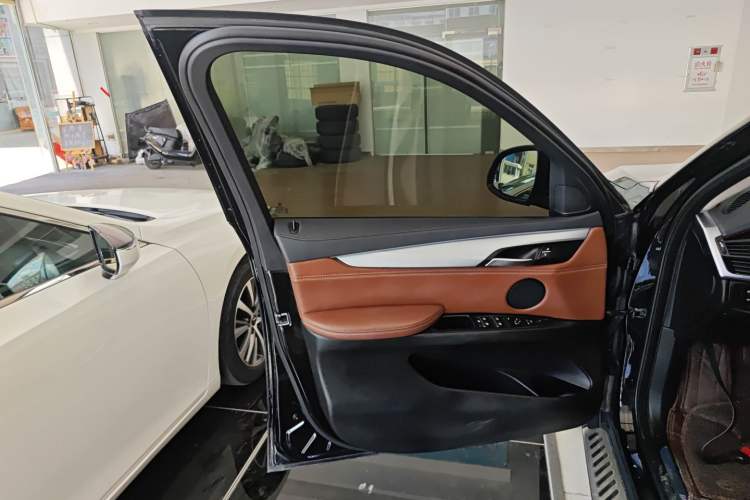 Used BMW X6 2017 xDrive35i Leading Model
