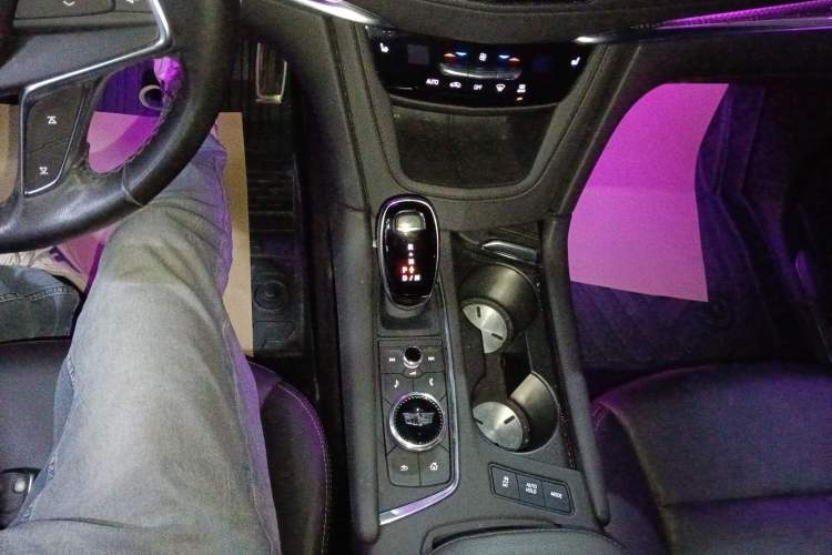 Used Cadillac XT5 2022 2.0T Four-Wheel Drive Luxury Version (Hummingbird Edition)
