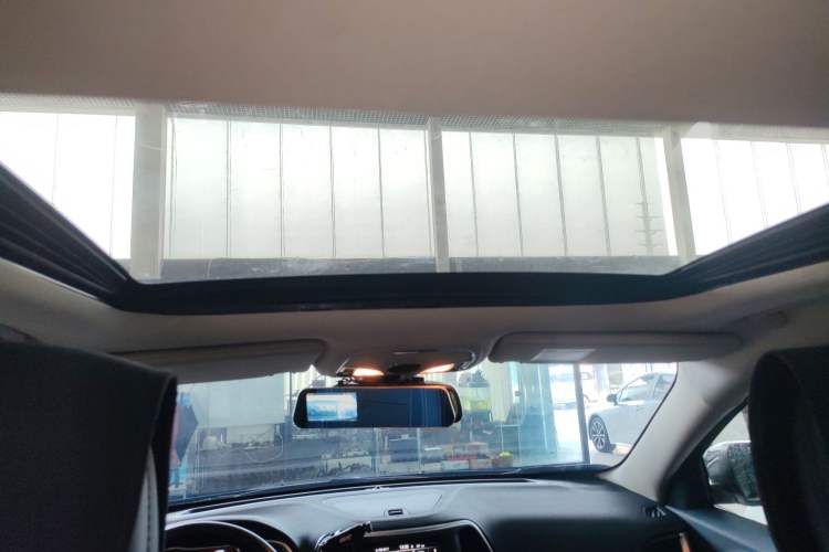 Used  Cherokee 2016 2.4L Professional Edition
