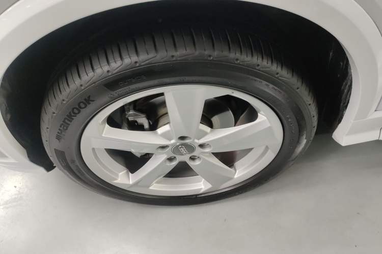 Used Audi Q2L 2021 35 TFSI Fashionable and Elegant Model
