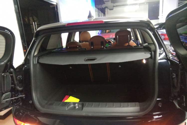 Used  Clubman 2021 1.5T COOPER Connoisseur
