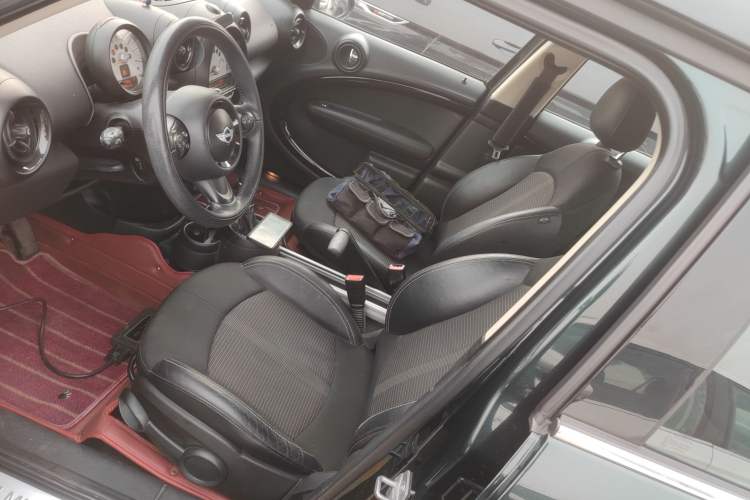 Used  Countryman 2014 1.6L COOPER Fun
