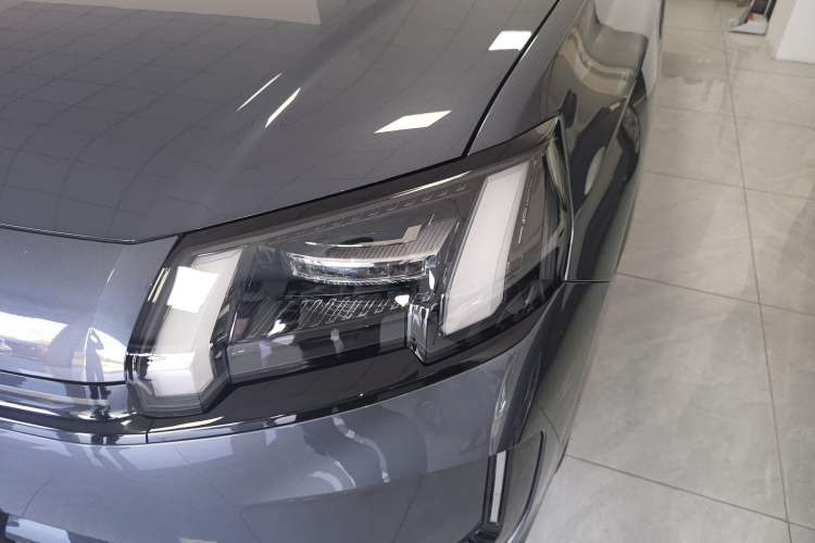 Used AION V 2024 Aion Tyrannosaurus 520 Smart Luxury Edition
