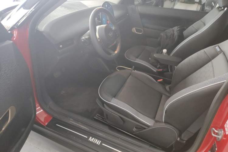 Used  Electric MINI COOPER 2024 456km COOPER E Classic Edition