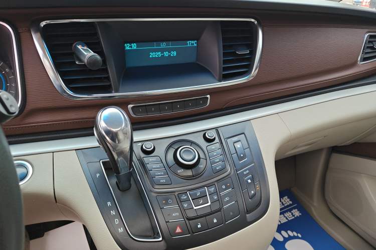 Used Buick GL8 2014 2.4L CT Luxury Business Comfort Edition
