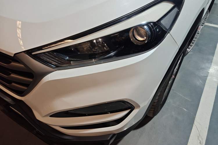 Used Hyundai Tucson 2018 1.6T Dual-Clutch Two-Wheel Drive 15th Anniversary Special Edition