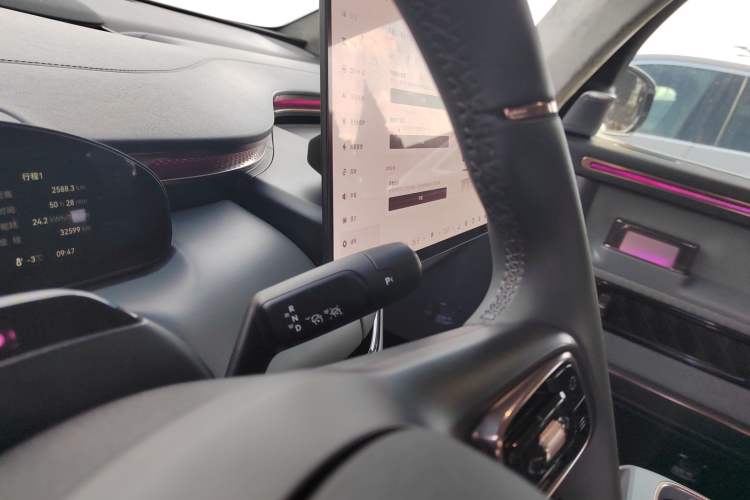 Used Zeekr MIX 2025 Intelligent Driving Version
