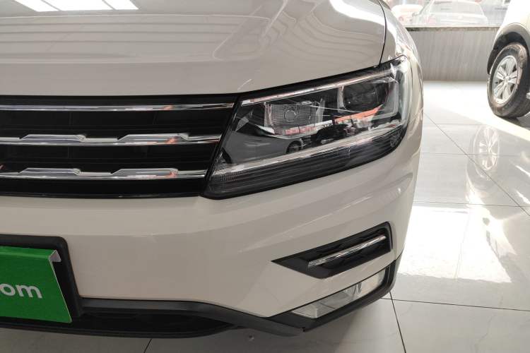 Used Volkswagen Tiguan L 2019 330TSI Automatic Two-Wheel Drive Panoramic Comfort Edition China VI Standard
