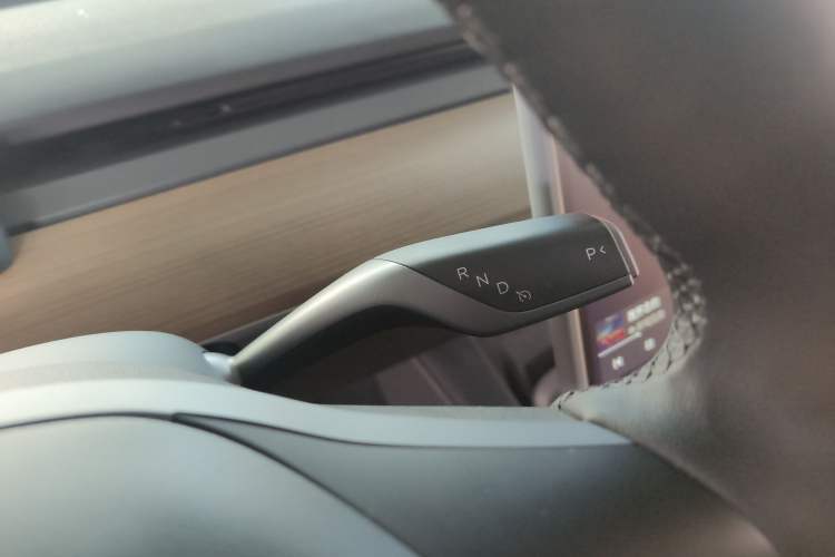 Used Tesla Model Y 2021 Standard Range Rear-Wheel Drive Version
