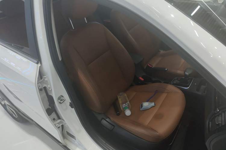 Used Kia KX Cross 2018 1.6L Automatic Dynamic Sunroof Version
