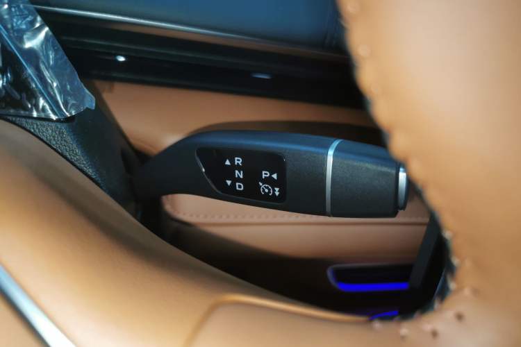 Used  S07 2023 200Max Range-Extended Version
