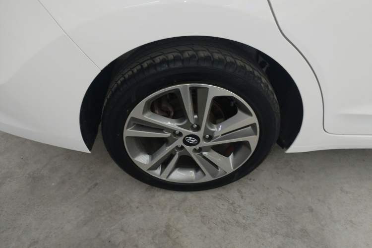 Used Hyundai Elantra 2016 1.6L Automatic ZhiXuan – Elite Version