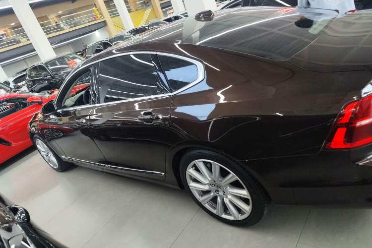 Used Volvo S90 2019 T5 Prestige Edition
