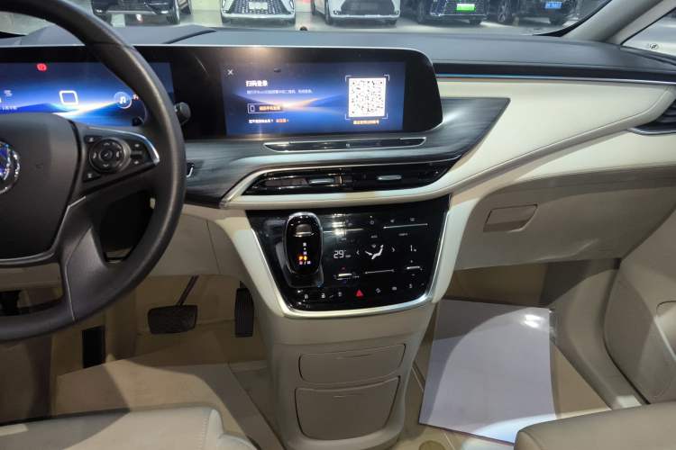 Used Buick GL8 2023 ES Lu Zun Comfort Model
