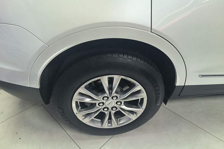 Used Cadillac XT5 2021 28T Luxury Version