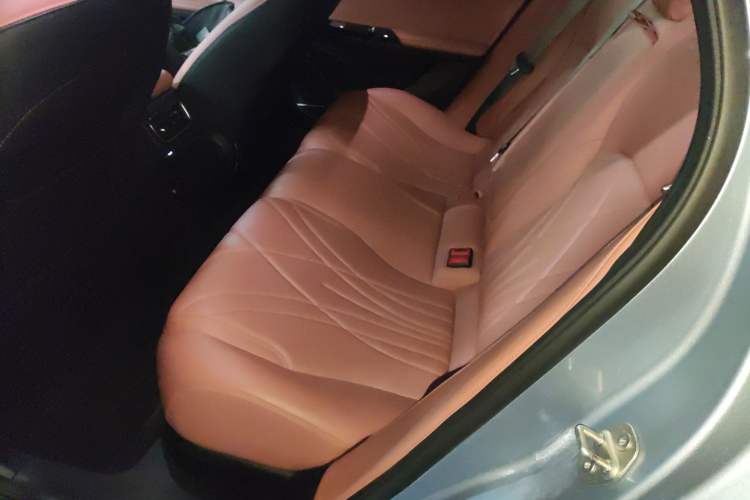 Used  L6 2025 EM-i 140km Starship Edition